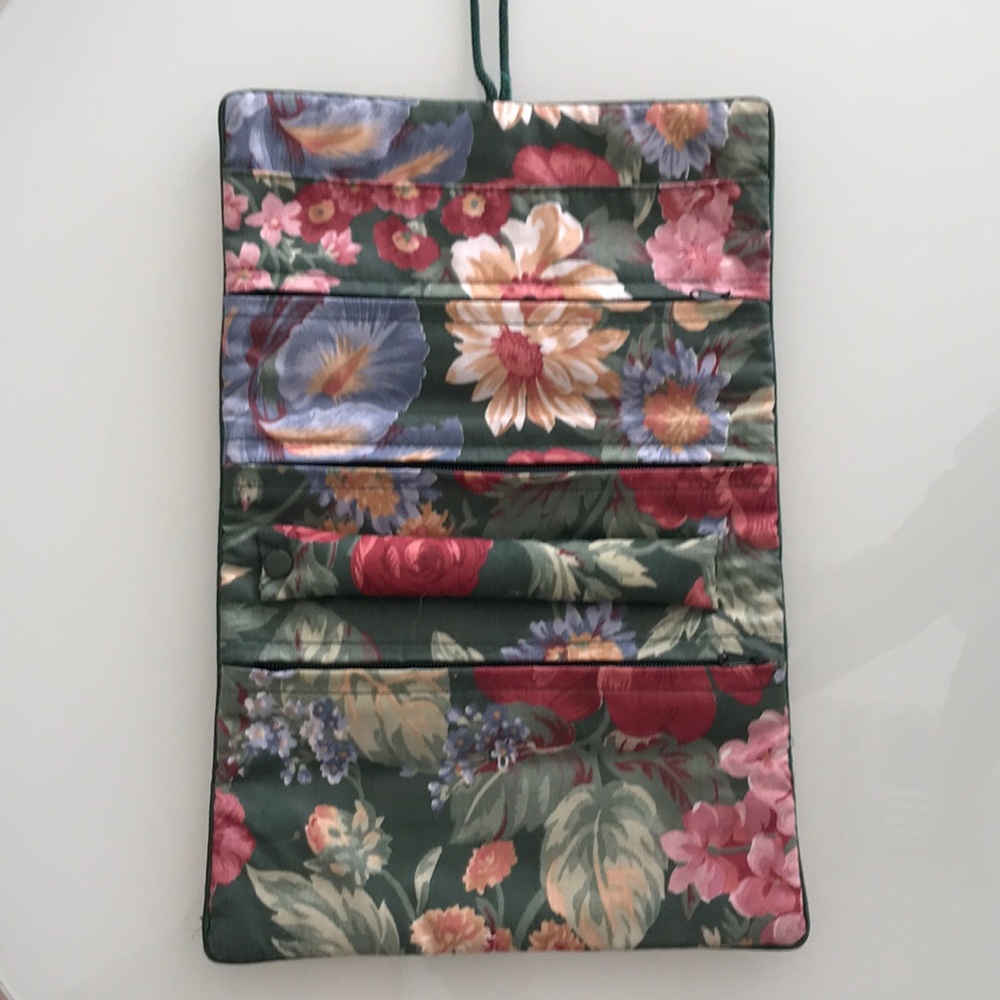 Travel jewelry case.